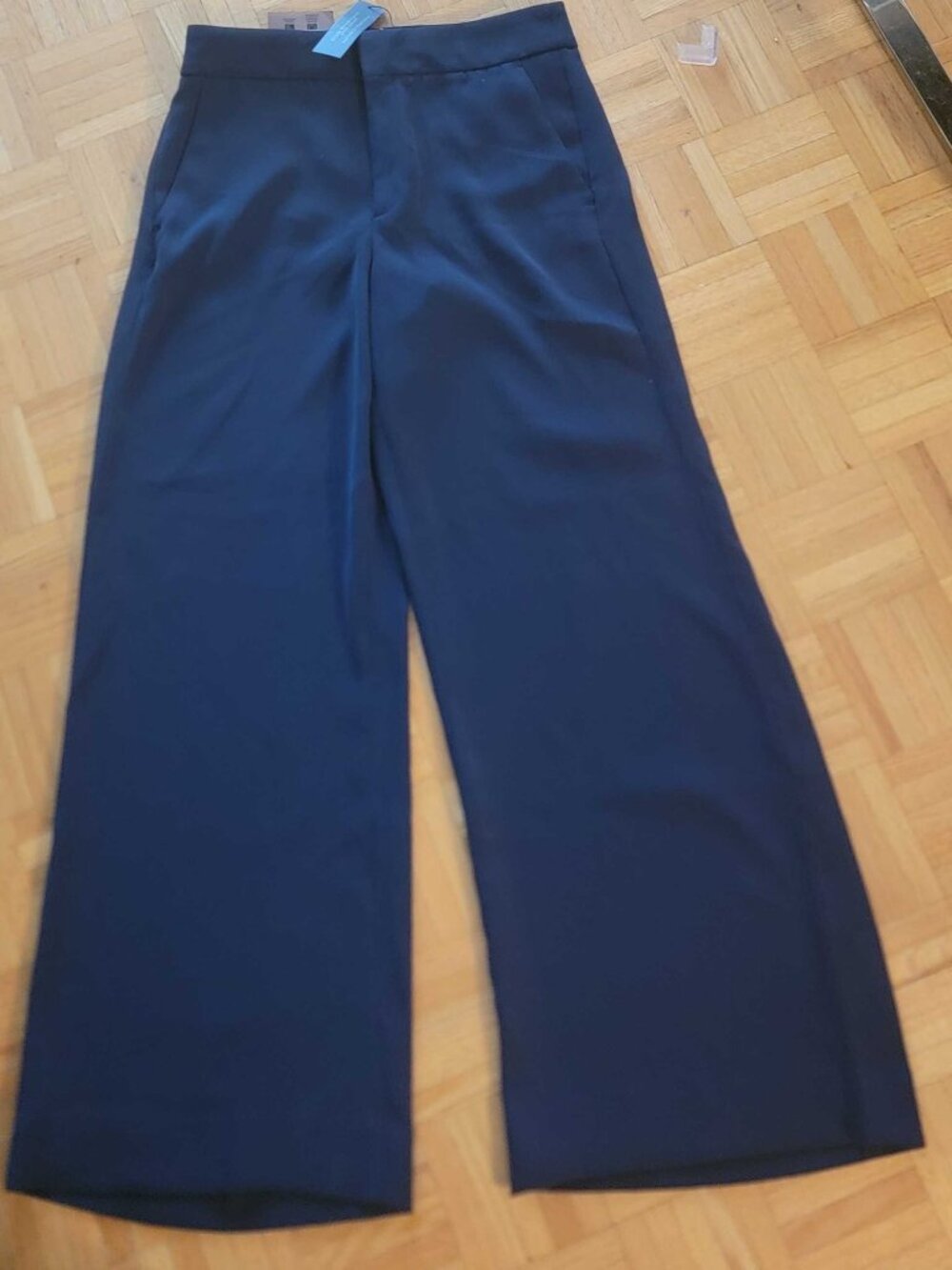 Wide leg pants